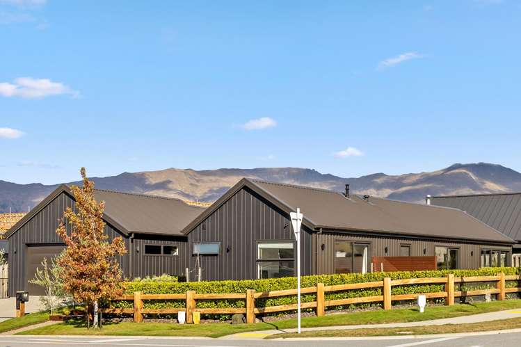 17 Armidale Crescent_0