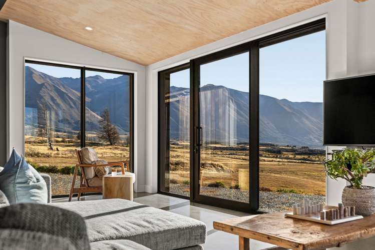 1/1789 Lake Ohau Road Lake Ohau_2