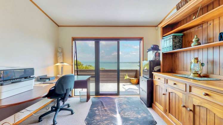 7 Poaka Place Beach Haven_20