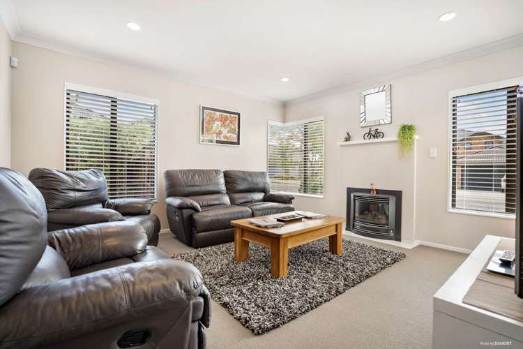27 Stranraer Crescent Wattle Downs_5