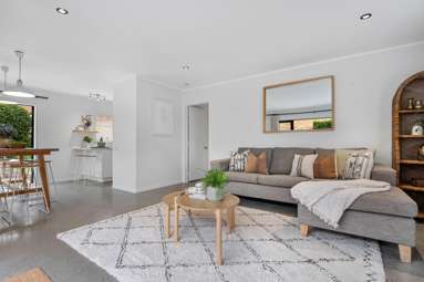 2/10 Lonsdale Street_2
