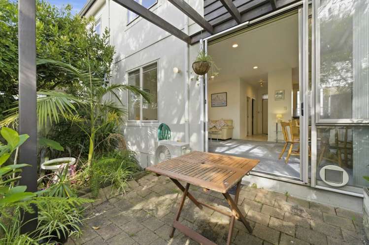 2/38 Fields Parade_3