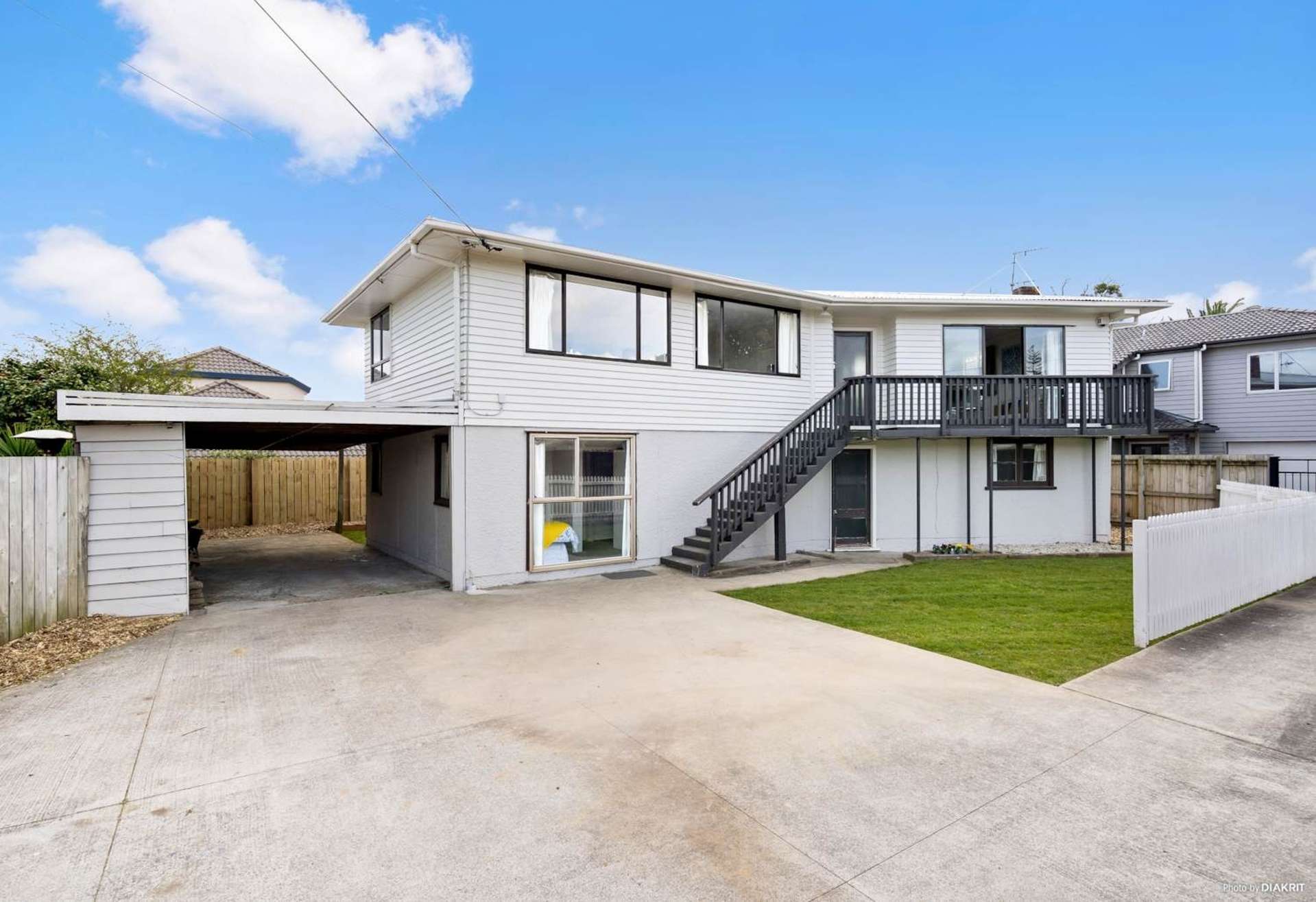 125a Vodanovich Road Te Atatu South_0