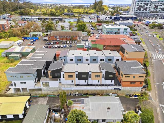 17 and 19 Glendale Road Glen Eden_2