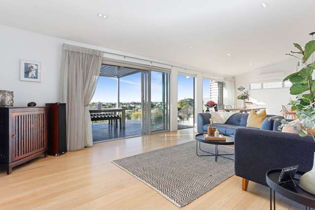 1 Charles Dickens Drive Mellons Bay_4