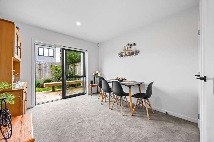 22D Borrowdace Avenue Botany Downs_17