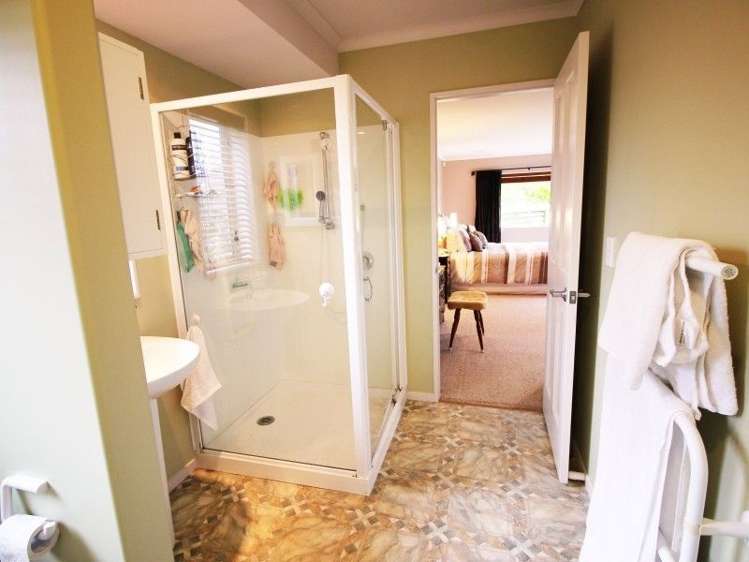 95 Amelia Place Leamington_23