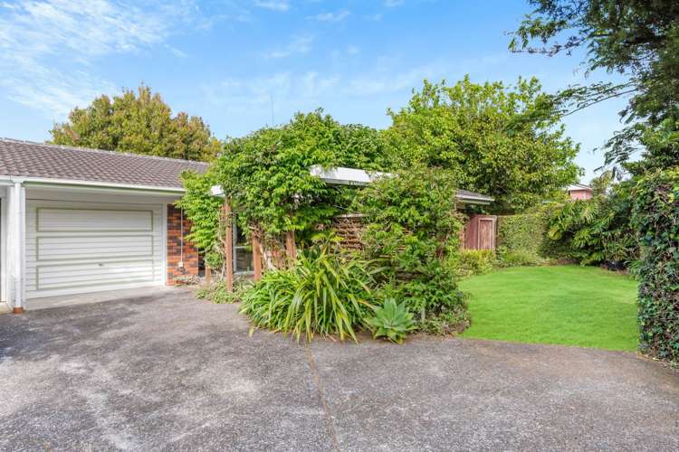 2/9 Pamela Place New Lynn_14