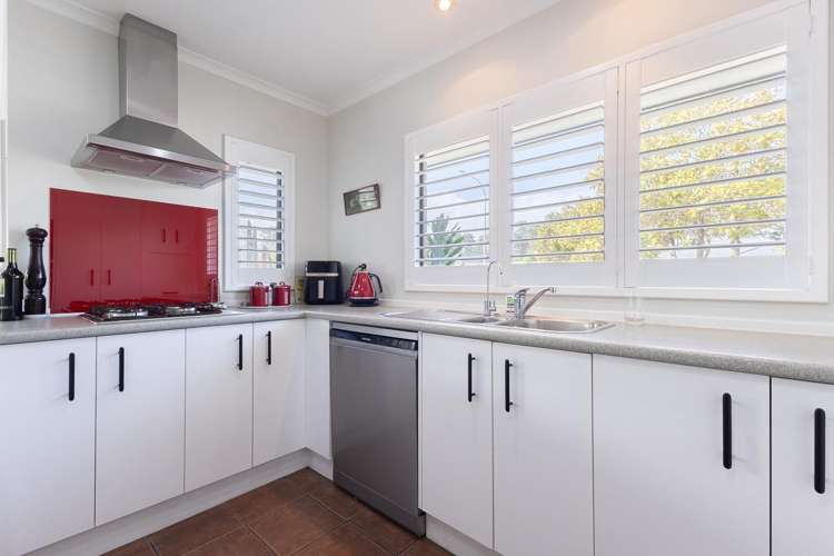 2 Jeannie Way Waikanae Beach_8