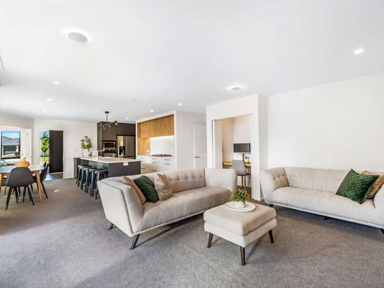 24 Whitehorn Drive Lincoln_13