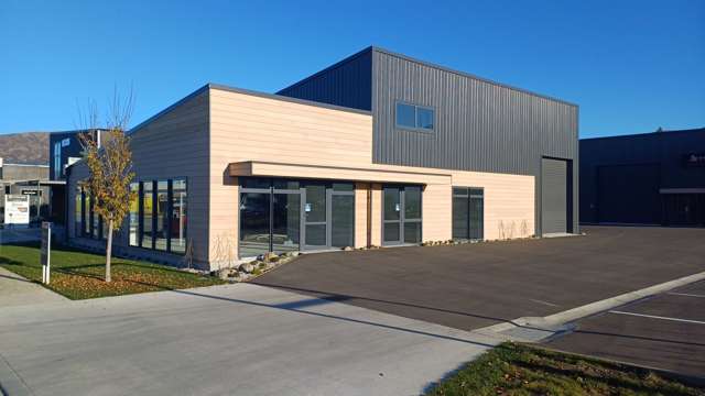 Brand New Showroom & Warehouse Leasing Opportunity