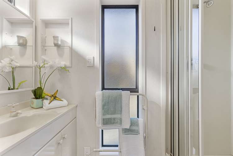 24 Bert Wilson Place Cockle Bay_15