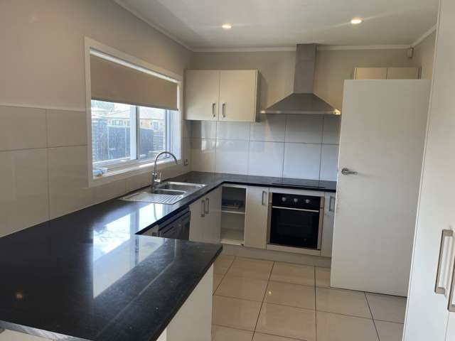 2/30 Calvert Ave Mangere East_3