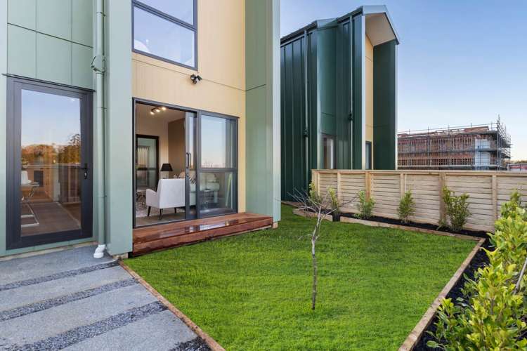 33 Karaka Village Parade Karaka_24