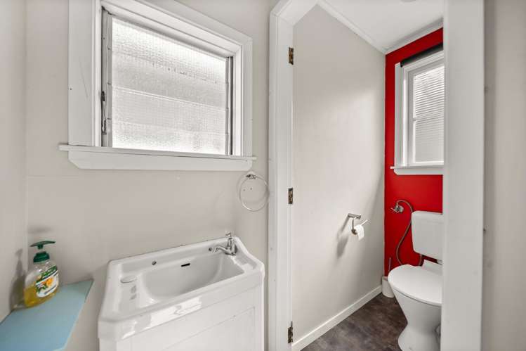 24 King Edward Street Lansdowne_19