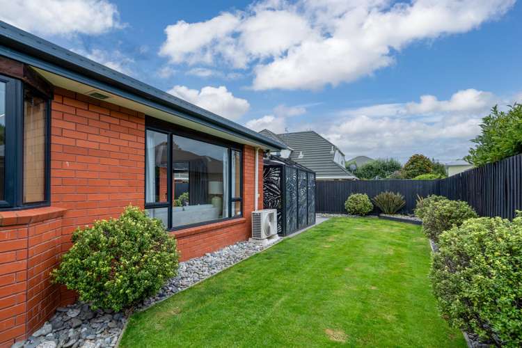 81 Chartwell Street Burwood_16