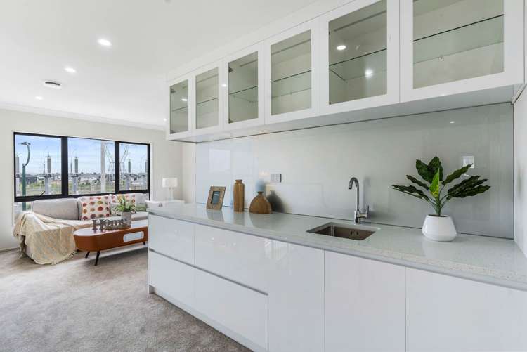 72 Charlestown Drive Flat Bush_21