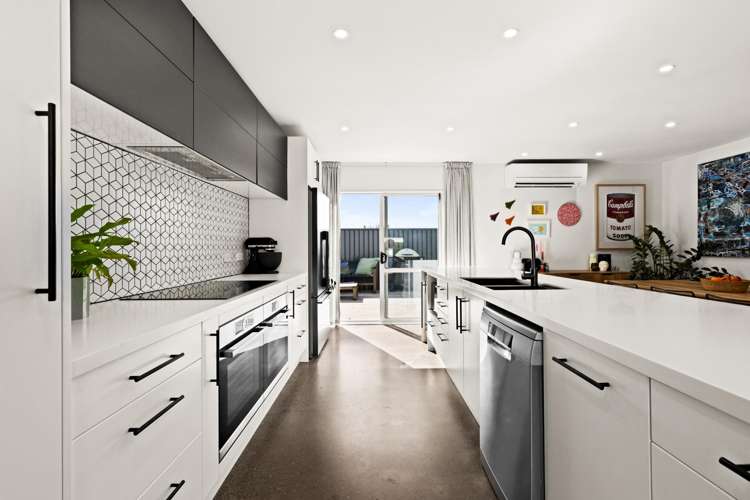 34 Arbuckle Road Frimley_11