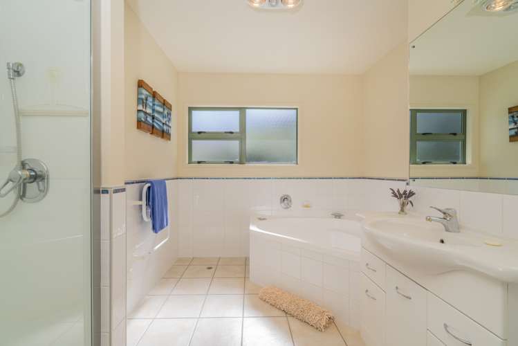 2 Tirinui Crescent Tairua_13