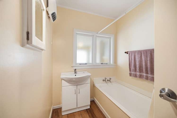 447 Mount Albert Road Mt Roskill_12