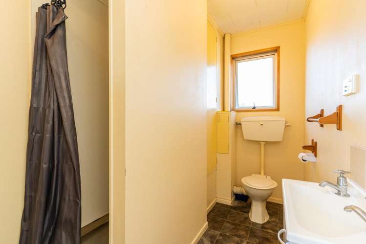 4/196 Kimbolton Road Feilding_7