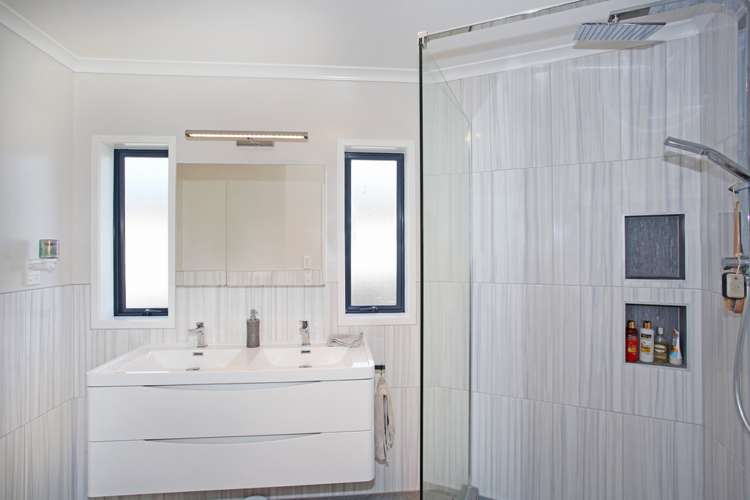 10 Wroxton Place Waiuku_12