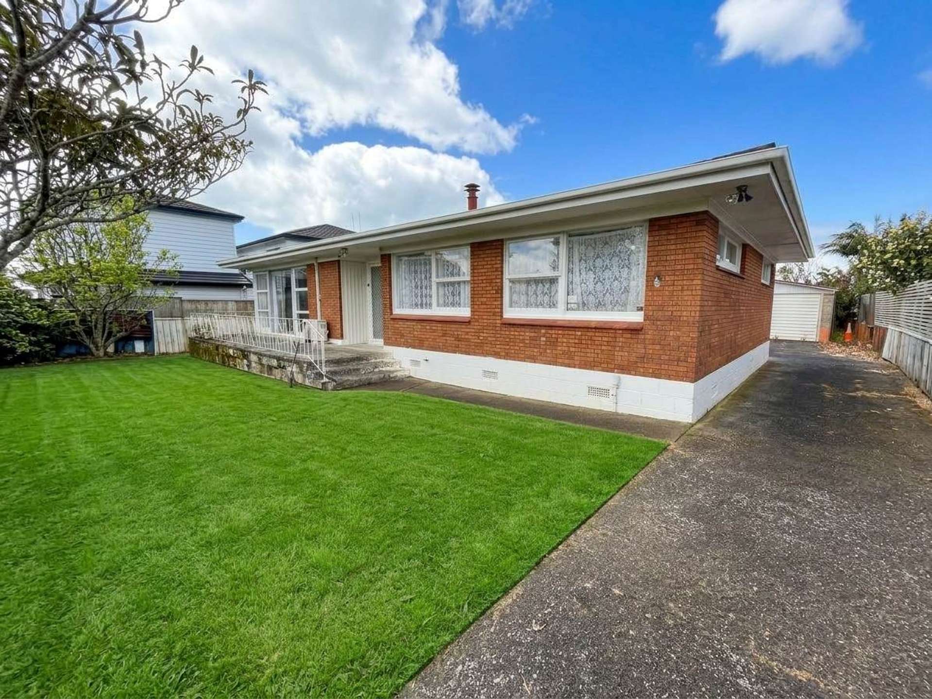 86 Botany Road Botany Downs_0
