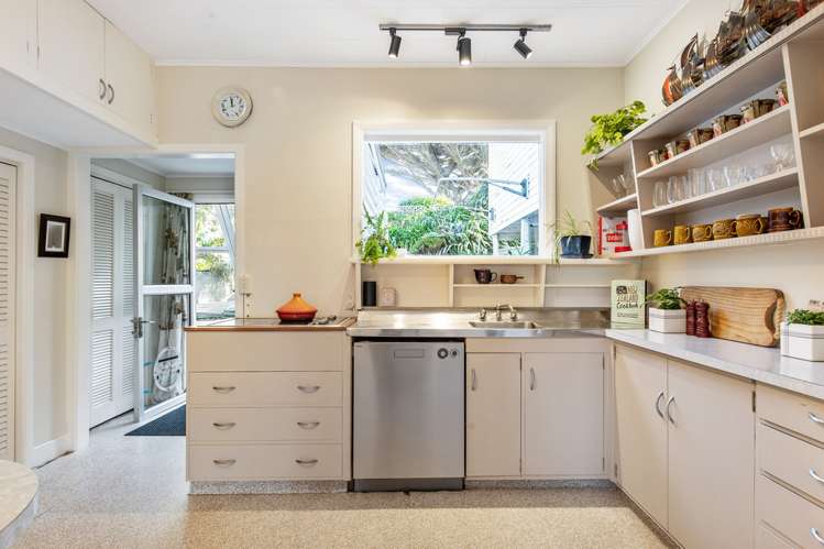 75 Sidlaw Street Strathmore Park_13