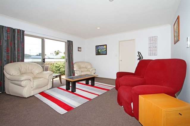 2/18 Ocean View Road Hatfields Beach_3