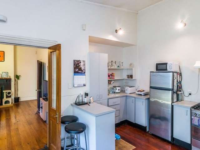 6 Russell Terrace Newtown_4