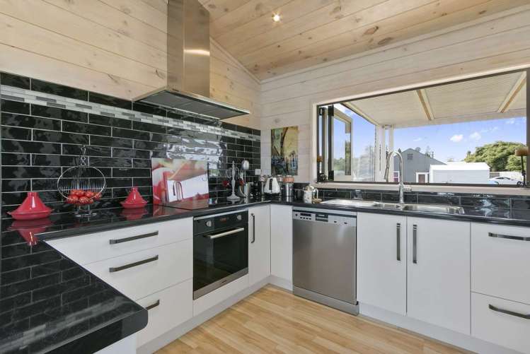 28 Sandleigh Drive Athenree_6