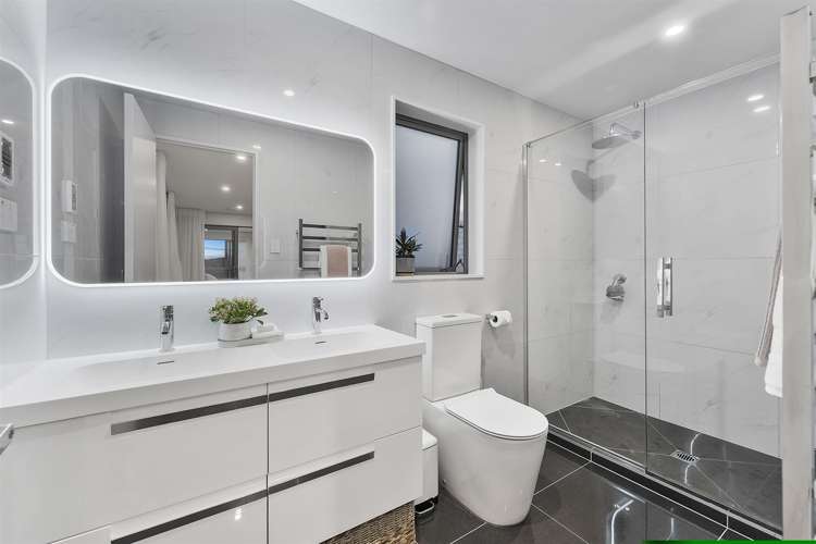 17 Winscombe Street Belmont_13