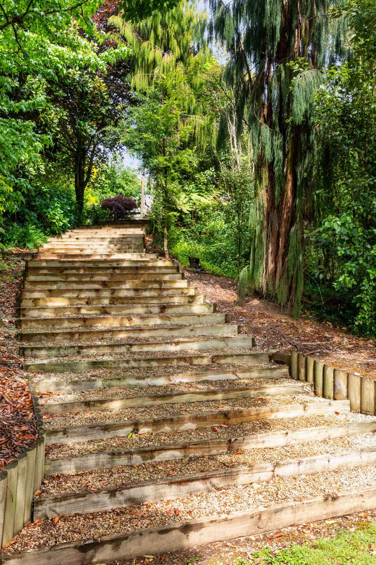 12 Poland Street Waikino_13