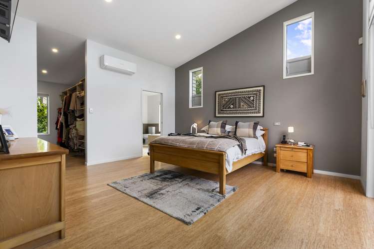 10 Thomas Hunter Lane Greenhithe_13