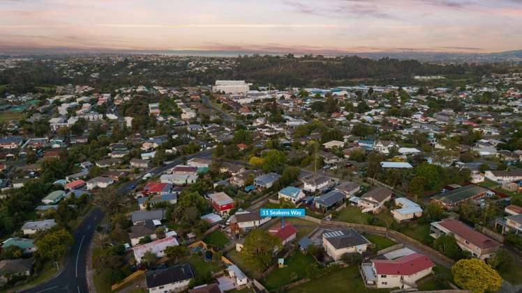 11 Seakens Way Glen Eden_19