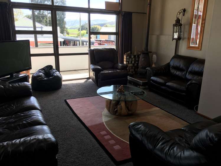 9 Waikawa Road Owaka_8