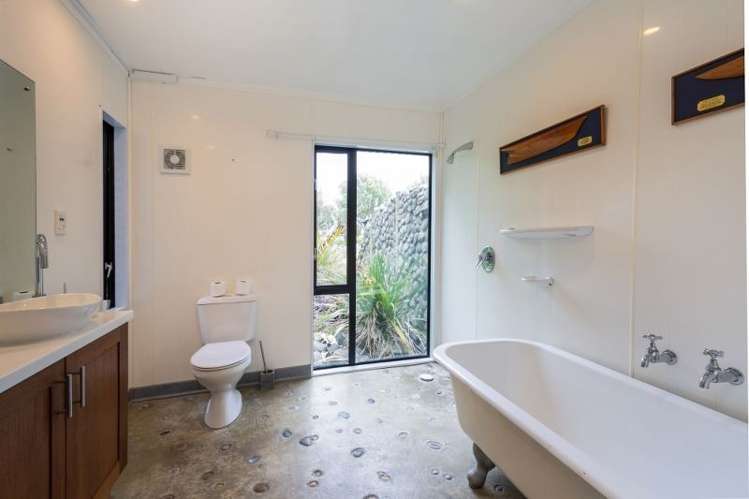 2 Flemings Road Seddon_8