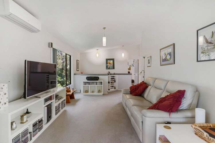 193 Whangaparaoa Road Red Beach_10