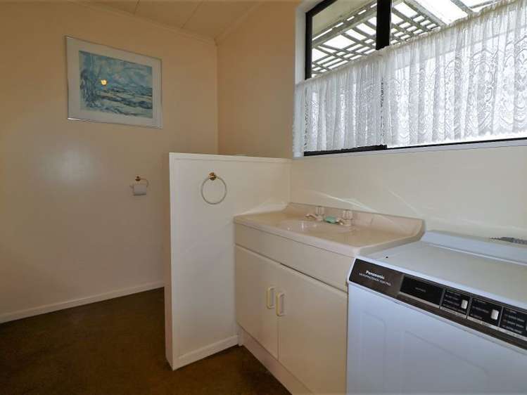 27 Hilton Road Carterton_21