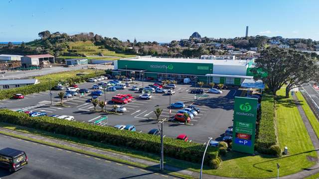 New Plymouth Woolworths land, buildings for sale