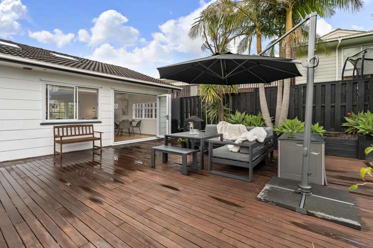 16 Pickwick Parade Mellons Bay_28