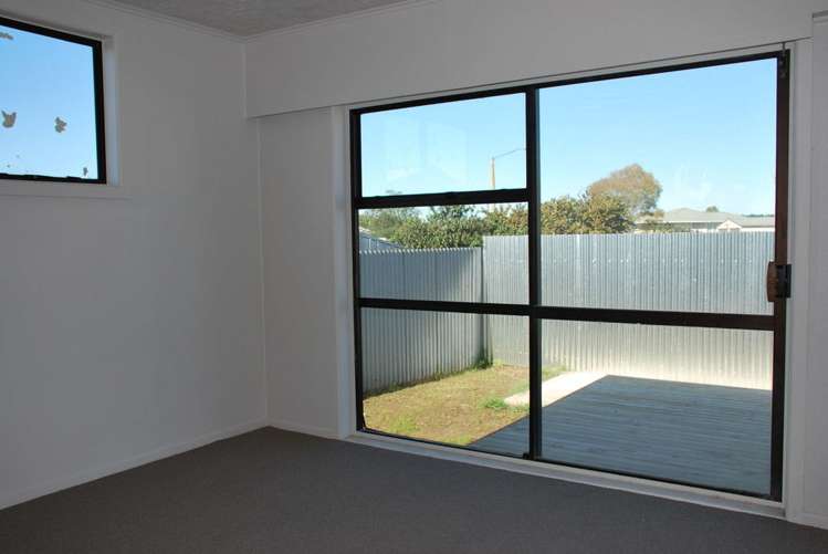 10a Holmes Place Flaxmere_9