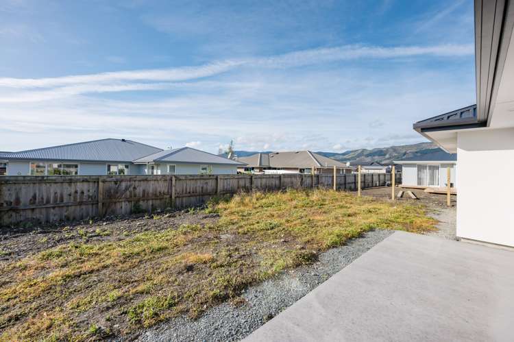 35 Woodley Road Richmond_19