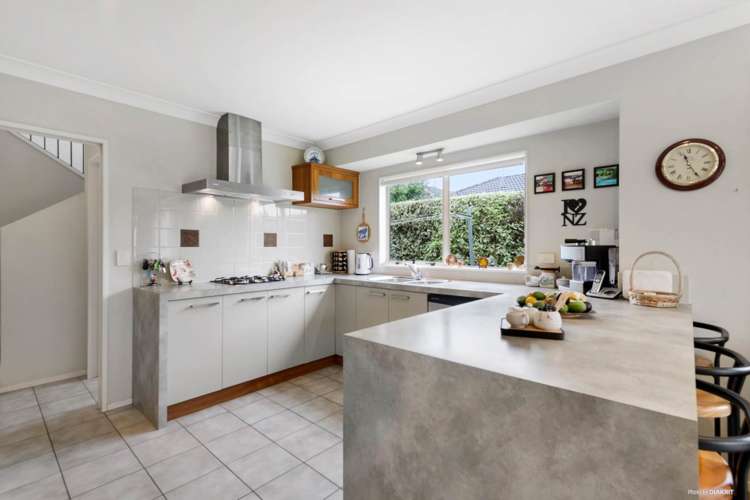 10 Turnberry Drive Wattle Downs_6