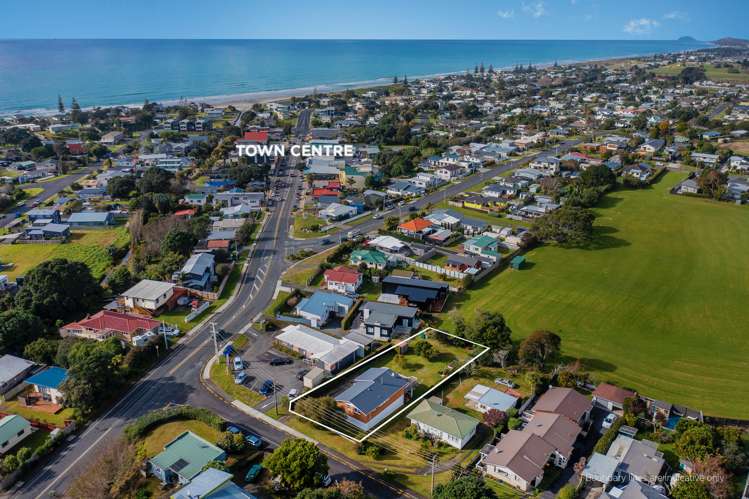 1 The Crescent Waihi Beach_13