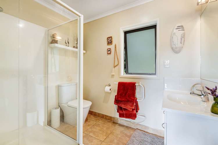7C Hobbs Road Matakatia Bay_21