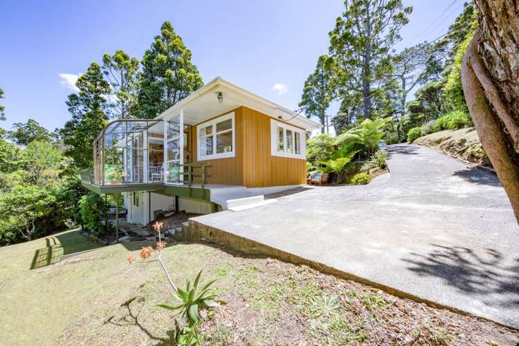 5 Arama Avenue Titirangi_2