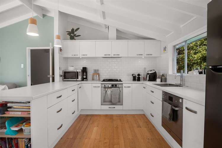 12 Freyberg Place Howick_5