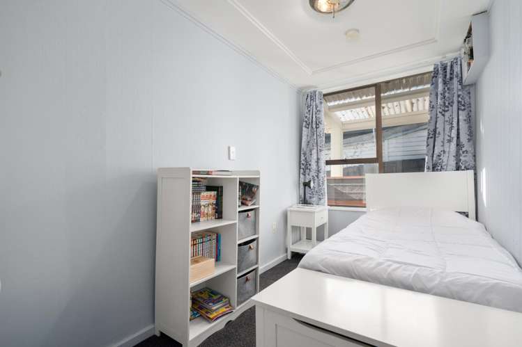 41 Batten Grove The Pines Beach_11