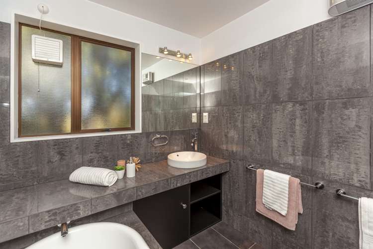 10 Nuhaka Place Paraparaumu Beach_23